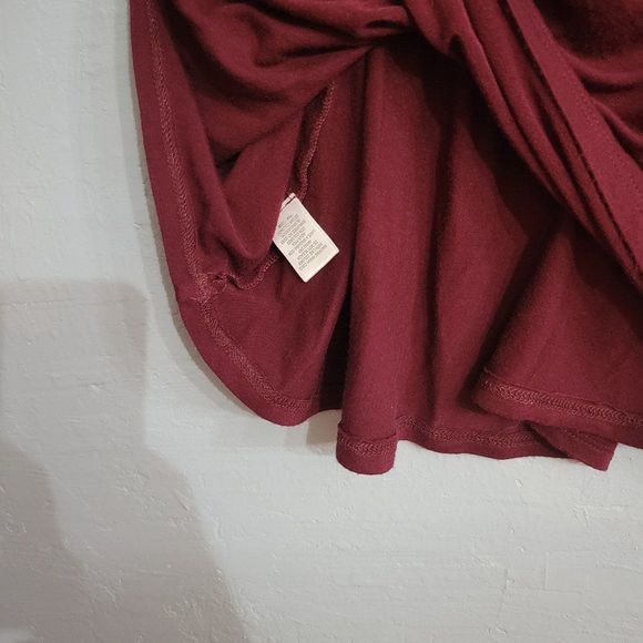 Zeana Premium Burgundy Red Tie Front Blouse Comfy Soft and Flowing Size Medium - Picture 5 of 6